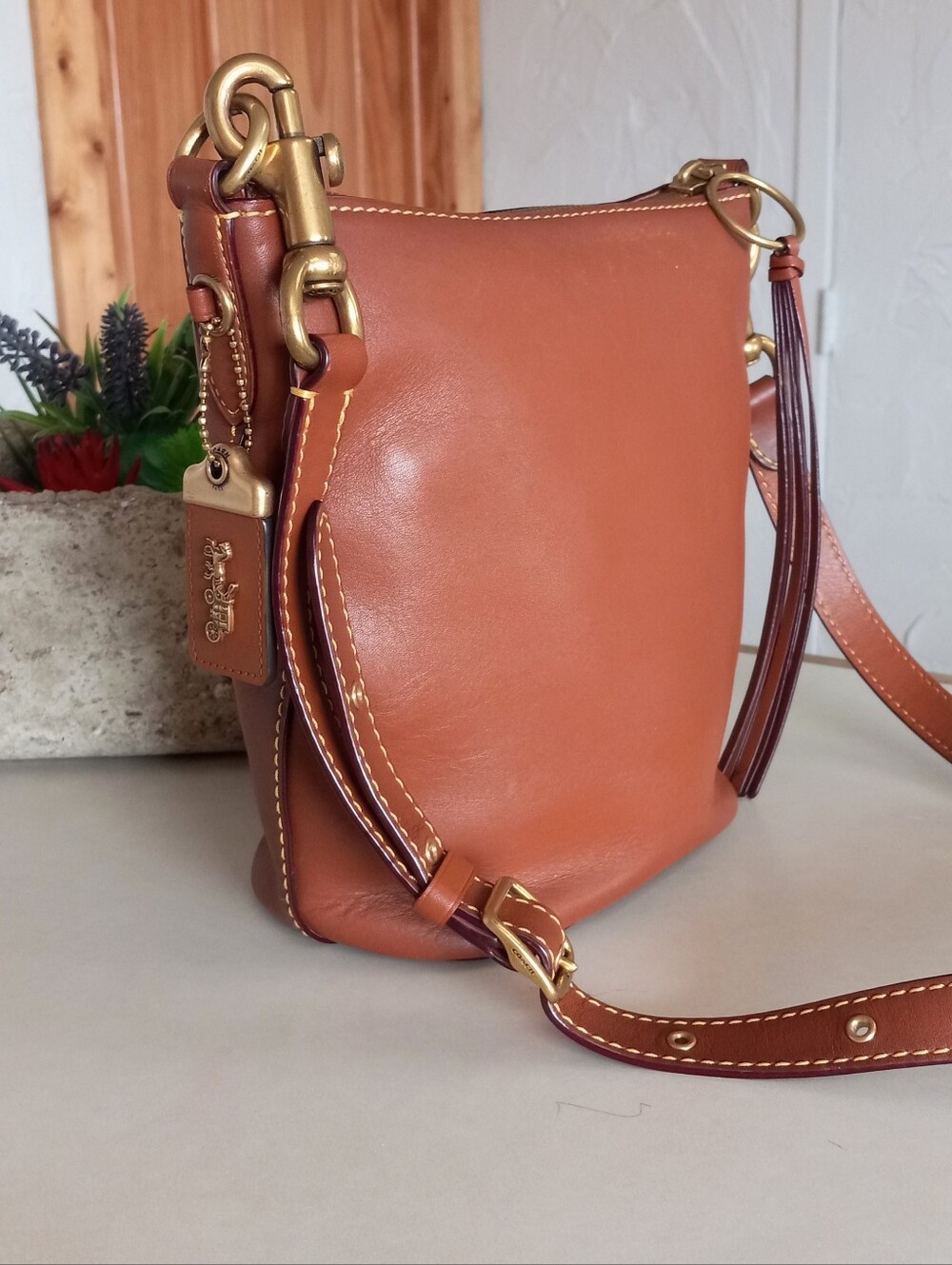 Coach Originals 1941 Archive Duffle 20 In Saddle/Brass - Picture 13 of 16
